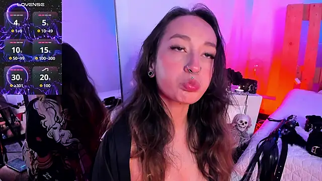 coral jonesss online show from 12-15-25, 03:51