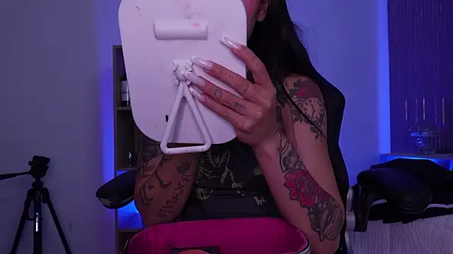 CleeoAdams  online show from 03-22-26, 05:10