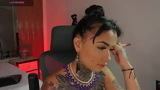 CleeoAdams  online show from 01-07-26, 05:01