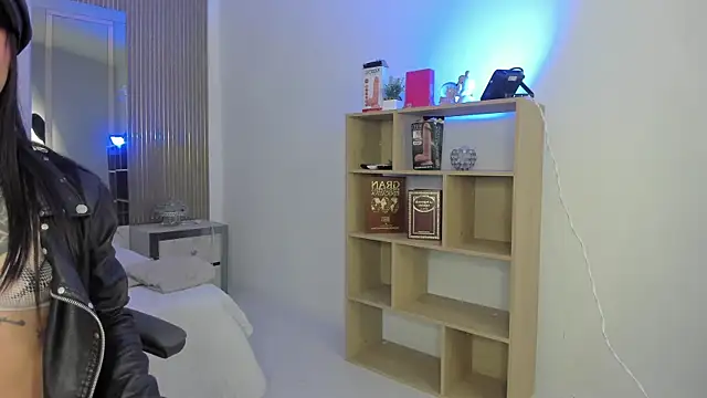 CleeoAdams  online show from 09-19-25, 04:16