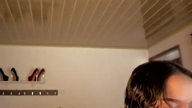 Renaxi Smith online show from 10-04-25, 07:48