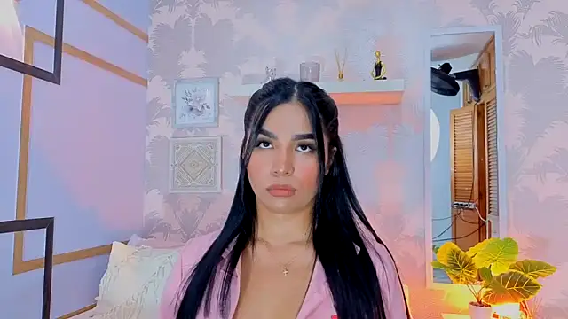 CharlotteGraay online show from 12-18-25, 07:29