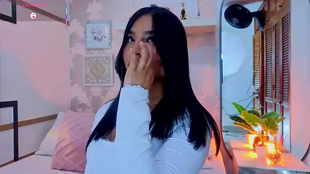 CharlotteGraay online show from 04-15-26, 07:51