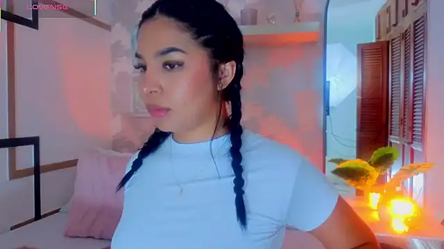 CharlotteGraay online show from 05-28-26, 07:42