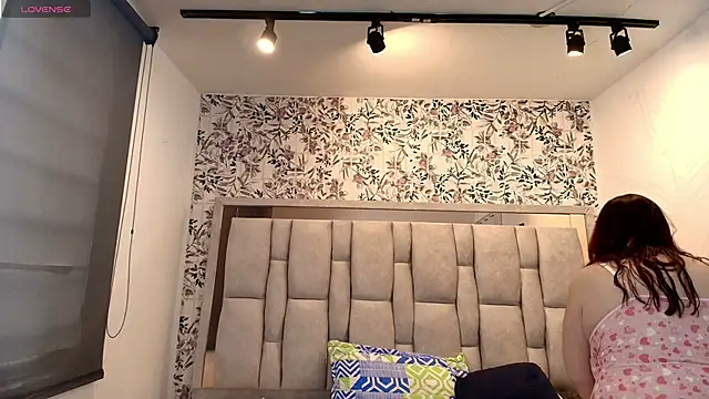 Victoria Adamns online show from 02-14-26, 12:05