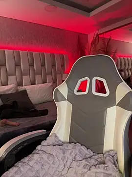 Sara  collins   online show from 12-21-25, 12:18