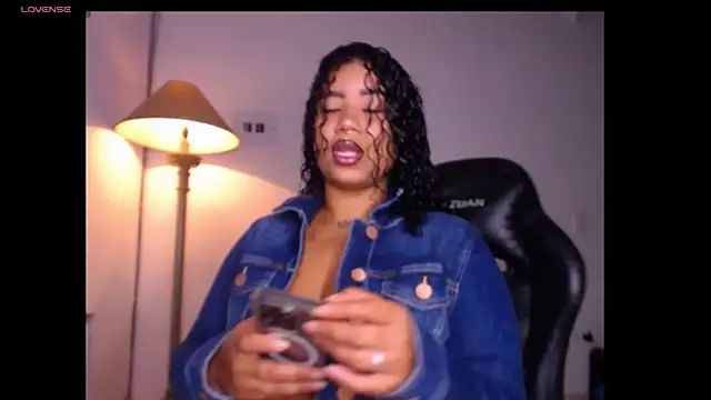 leslycarsson online show from 04-10-26, 04:41