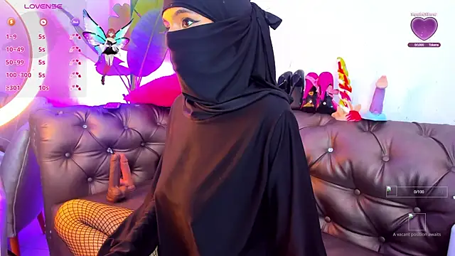 Snapshot of azahara_faraah chatting on 09-16-25, 03:02 azahara faraah online show from 09-16-25, 03:02