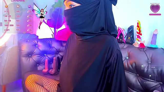 Snapshot of azahara_faraah chatting on 09-26-25, 04:25 azahara faraah online show from 09-26-25, 04:25