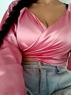 Snapshot of azahara_faraah chatting on 10-20-25, 08:20 azahara faraah online show from 10-20-25, 08:20