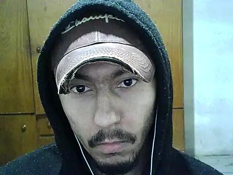 Snapshot of michel1520 chatting on 10-10-25, 02:23 michel1520 online show from 10-10-25, 02:23