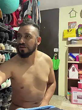 Snapshot of leonardohot1987 chatting on 02-11-25, 04:33 leonardohot1987 online show from 02-11-25, 04:33