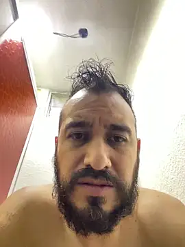 Snapshot of leonardohot1987 chatting on 01-22-25, 02:15 leonardohot1987 online show from 01-22-25, 02:15