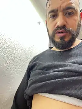 Snapshot of leonardohot1987 chatting on 02-09-25, 01:46 leonardohot1987 online show from 02-09-25, 01:46