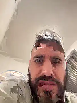 Snapshot of leonardohot1987 chatting on 01-22-25, 06:10 leonardohot1987 online show from 01-22-25, 06:10