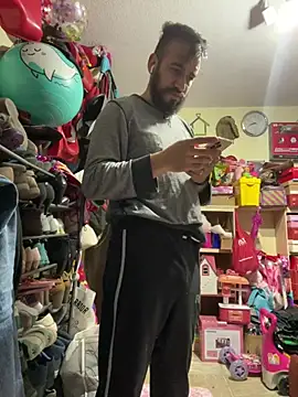 Snapshot of leonardohot1987 chatting on 02-18-25, 06:04 leonardohot1987 online show from 02-18-25, 06:04