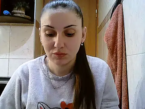 Snapshot of Yuliia30 chatting on 02-15-26, 03:33 Yuliia30 online show from 02-15-26, 03:33
