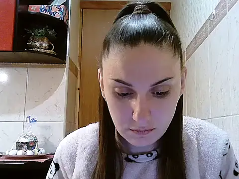 Yuliia30 online show from 04-11-26, 08:01