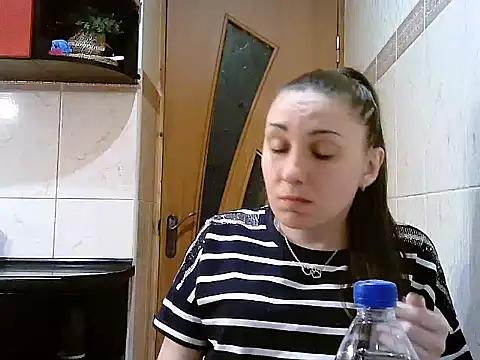 Yuliia30 online show from 04-21-26, 06:03