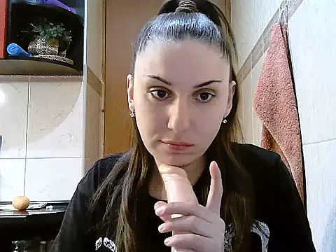 Snapshot of Yuliia30 chatting on 02-20-26, 04:31 Yuliia30 online show from 02-20-26, 04:31