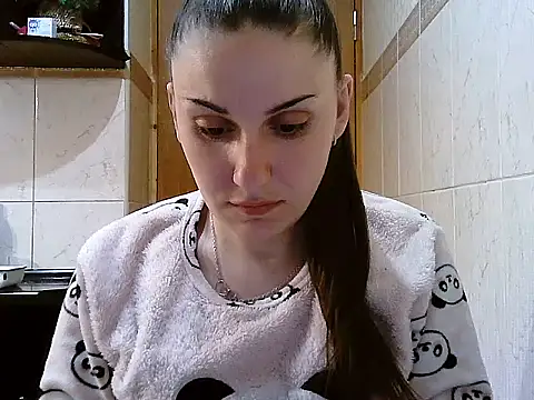 Yuliia30 online show from 04-17-26, 07:49