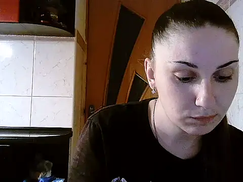 Snapshot of Yuliia30 chatting on 01-18-26, 04:32 Yuliia30 online show from 01-18-26, 04:32