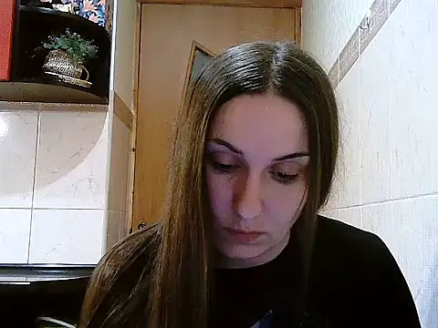 Yuliia30 online show from 04-28-26, 05:28