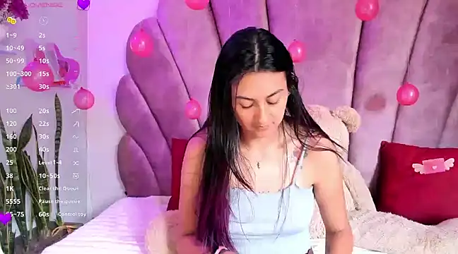 sweetfoxy 17 online show from 02-08-25, 04:57