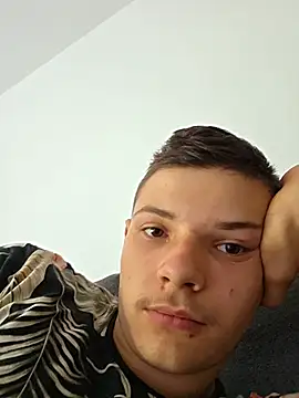 Snapshot of Ich_bins_einfach chatting on 08-03-26, 10:21 Ich bins einfach online show from 08-03-26, 10:21