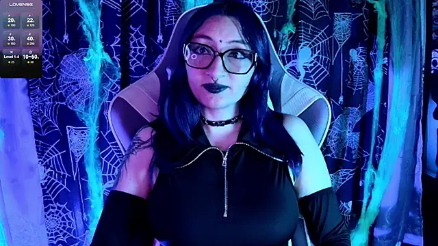 Kimlennox  online show from 10-28-25, 01:43