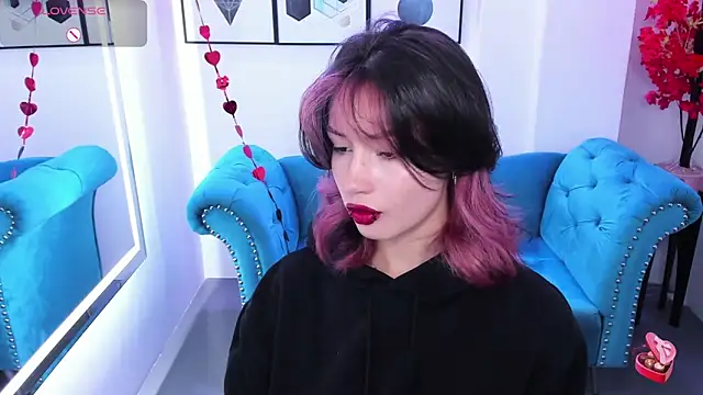 Snapshot of Akaza_Hakuji_ chatting on 02-14-26, 12:38 Akaza Hakuji online show from 02-14-26, 12:38