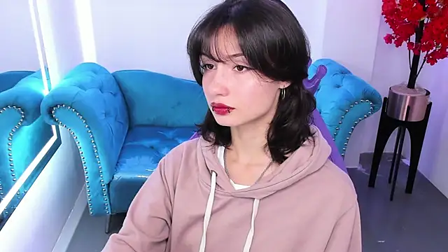 Akaza Hakuji  online show from 12-16-25, 12:20