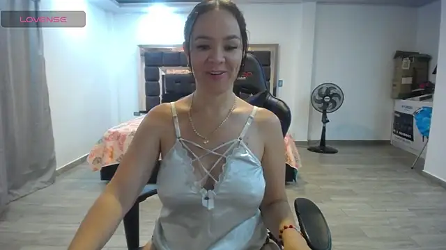 Francheskasmile online show from 05-22-26, 05:27