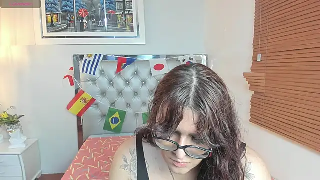 Snapshot of kathepickmanx chatting on 06-19-26, 04:07 kathepickmanx online show from 06-19-26, 04:07
