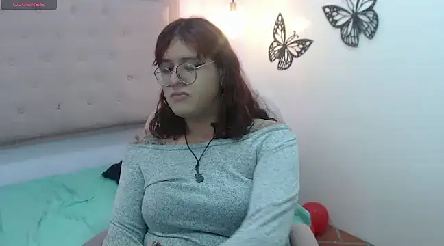 Snapshot of kathepickmanx chatting on 02-21-25, 05:56 kathepickmanx online show from 02-21-25, 05:56