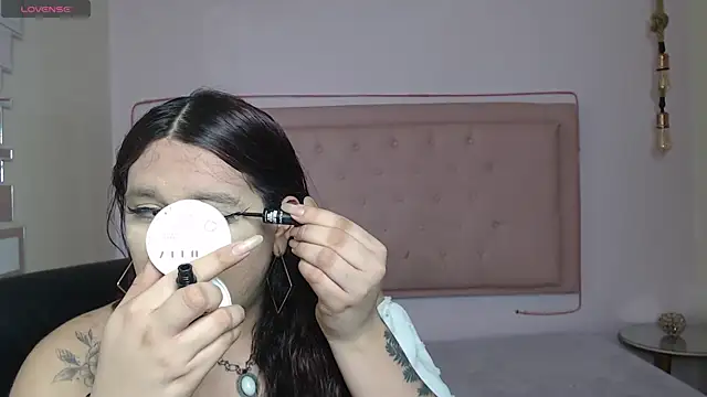 kathepickmanx online show from 11-19-25, 03:17