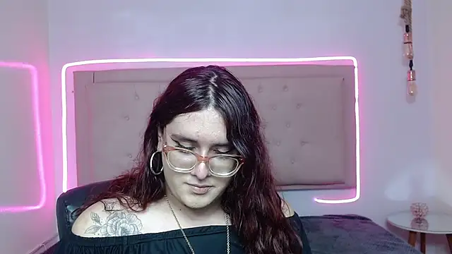 Snapshot of kathepickmanx chatting on 10-01-25, 03:33 kathepickmanx online show from 10-01-25, 03:33