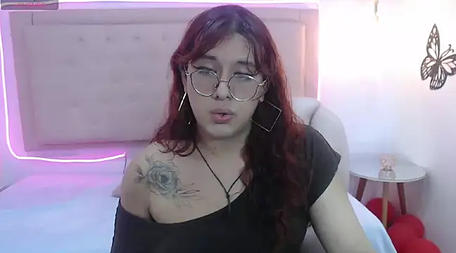 Snapshot of kathepickmanx chatting on 03-01-25, 03:21 kathepickmanx online show from 03-01-25, 03:21