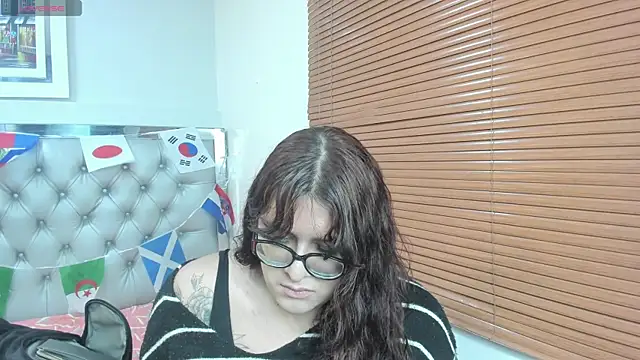 Snapshot of kathepickmanx chatting on 06-18-26, 03:16 kathepickmanx online show from 06-18-26, 03:16