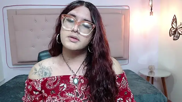 Snapshot of kathepickmanx chatting on 09-25-25, 03:34 kathepickmanx online show from 09-25-25, 03:34