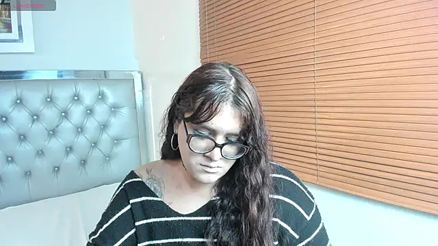 Snapshot of kathepickmanx chatting on 06-13-26, 03:48 kathepickmanx online show from 06-13-26, 03:48