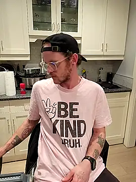 SoxxyNsh online show from 04-05-26, 01:34