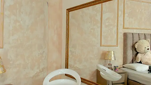 LilaBeily online show from 01-13-25, 01:45