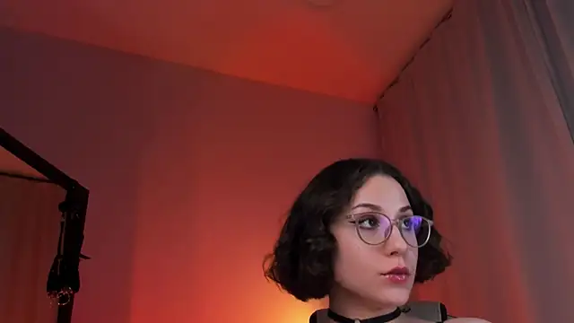Snapshot of Eva_Moss_ chatting on 02-28-25, 03:48 Eva Moss online show from 02-28-25, 03:48