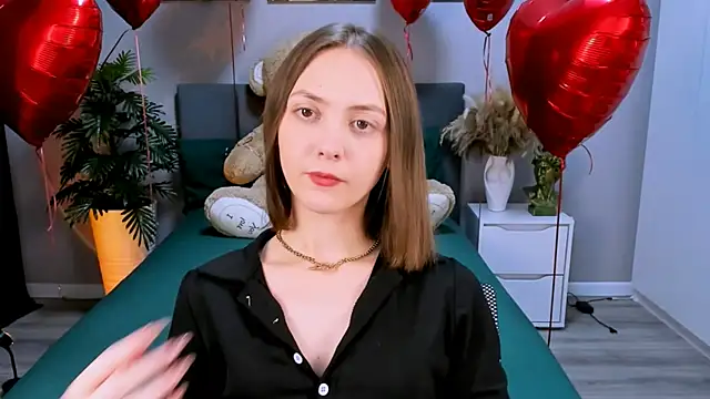 JesssWalker online show from 02-19-25, 01:39