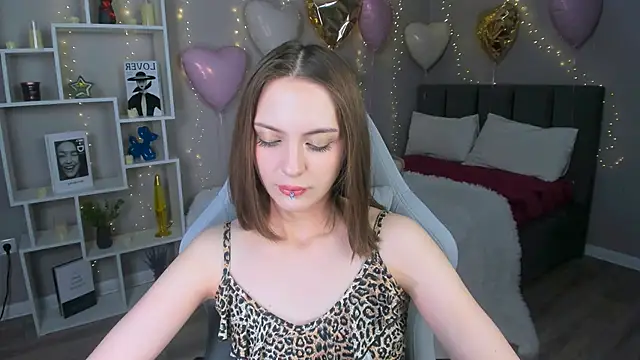 JesssWalker online show from 02-15-26, 07:02