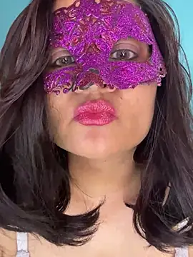 Snapshot of Ayeshaa__25 chatting on 01-28-25, 01:38 Ayeshaa  25 online show from 01-28-25, 01:38