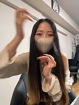 Snapshot of yazawa_oO chatting on 05-09-26, 03:37 yazawa oO online show from 05-09-26, 03:37