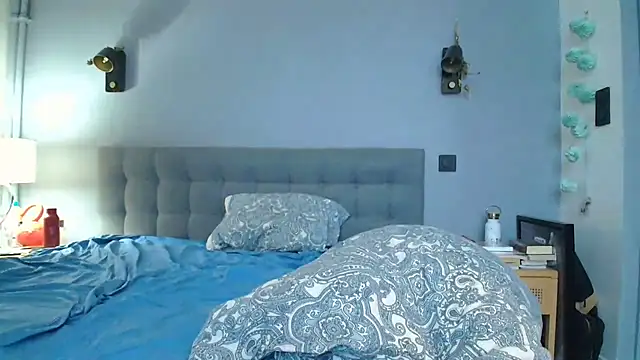 KattyFR online show from 10-27-25, 07:53