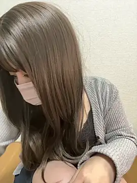 Snapshot of momo-love chatting on 03-15-25, 04:57 momo-love online show from 03-15-25, 04:57